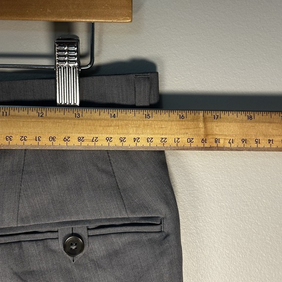 Madison Modern Fit Motion Stretch Men's Gray 30x30 Dress Pants EUC - Picture 3 of 11